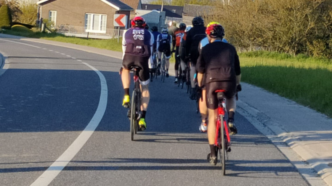 Brussels Unchained riders cycling in 2x2 formation