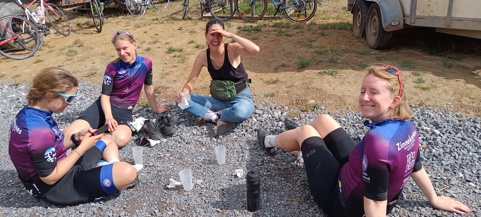 The Zinnekeuses relaxing legs after a tough race.