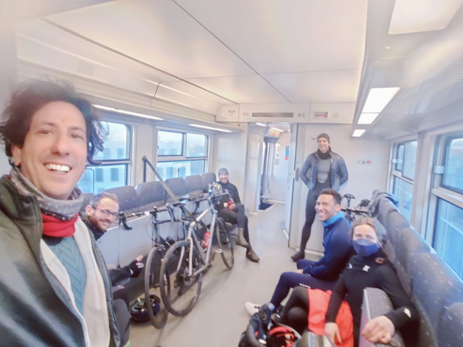 Picture of Roberto and Brussels Unchained riders on the train to Ghent